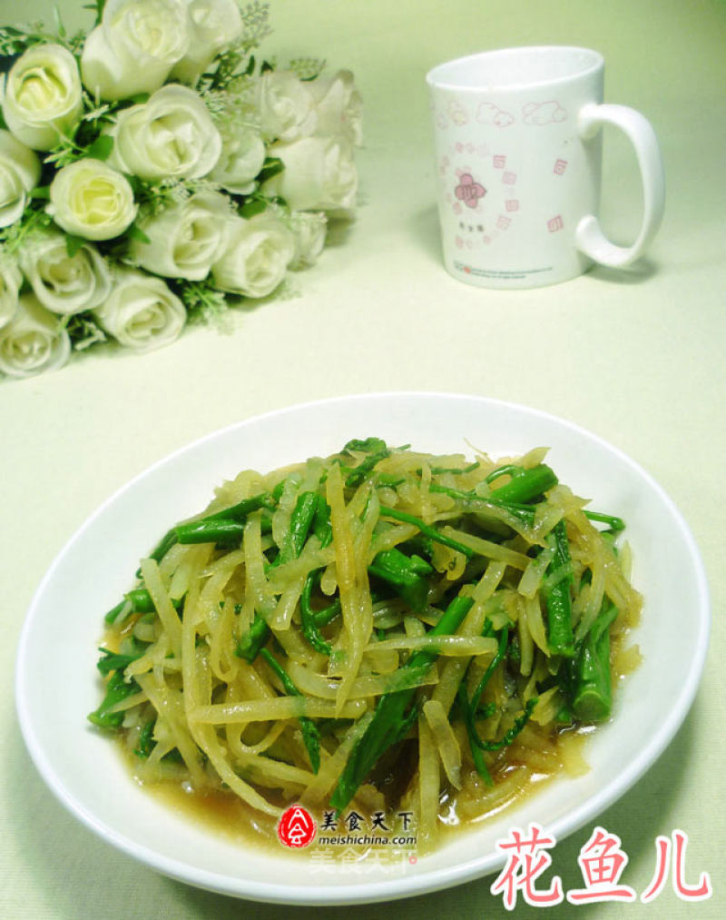 Stir-fried Shredded Potatoes with Asparagus Tips recipe