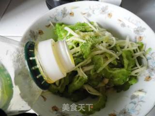 Mixed Bitter Gourd with Ginger recipe