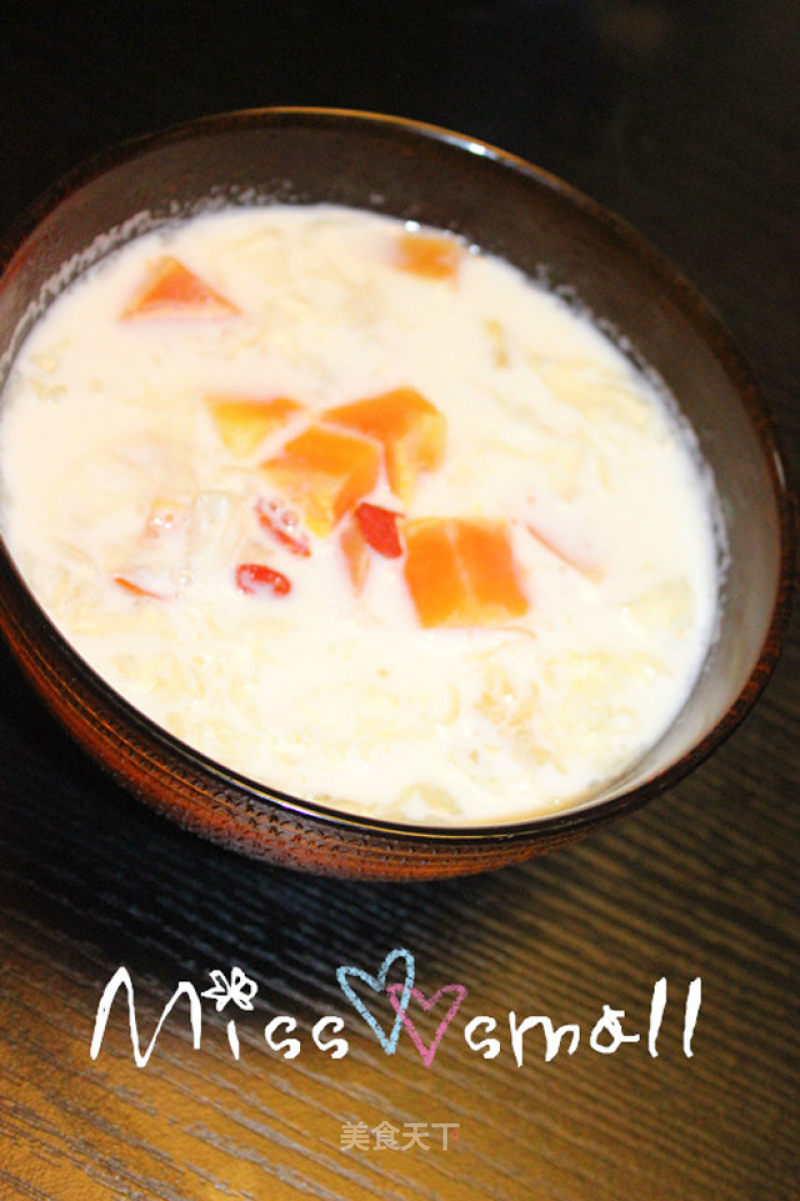 Papaya Tremella Stewed Milk recipe