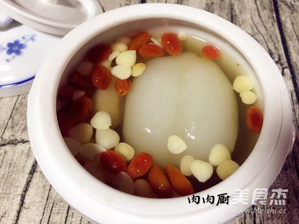 Guangdong Autumn and Winter Refreshing Soup with Sea Coconut Stewed Sydney Meat Meat Chef recipe