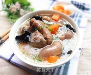 Stewed Pork Feet Soup recipe