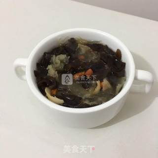 Black and White Fungus Lily Soup recipe