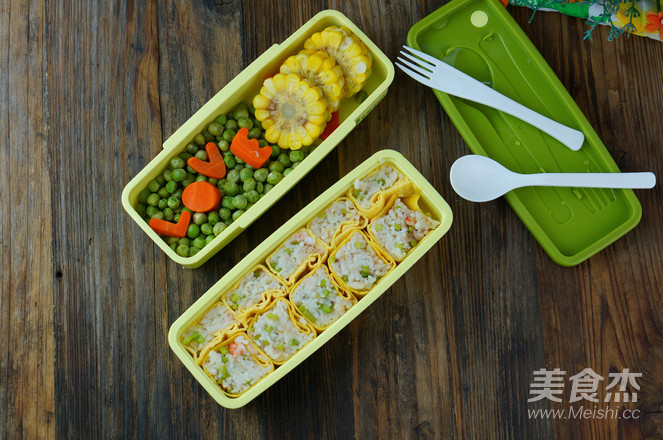 Egg Crust Fried Rice Roll Bento recipe