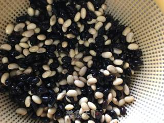 Braised Soy Beans and Black Beans recipe