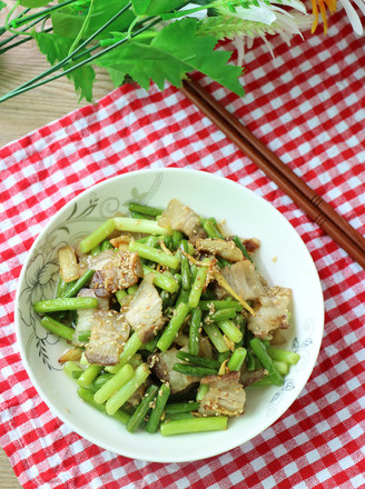 Stir-fried Twice-cooked Pork with Green Garlic Sprouts recipe