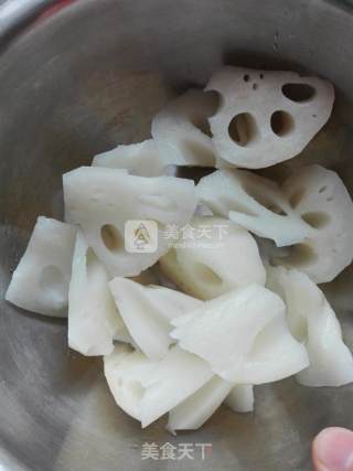 Lotus Root Pork Ribs Soup recipe