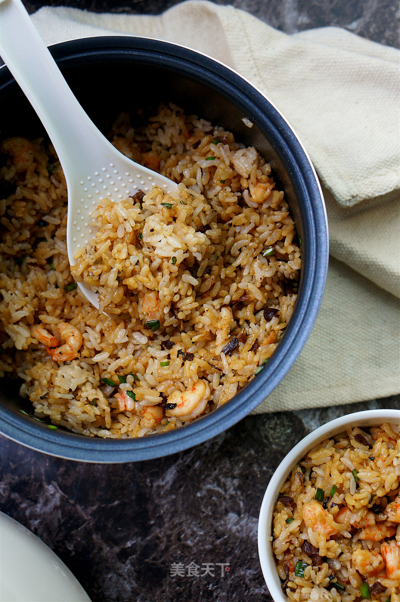 Mushroom and Shrimp Braised Rice recipe