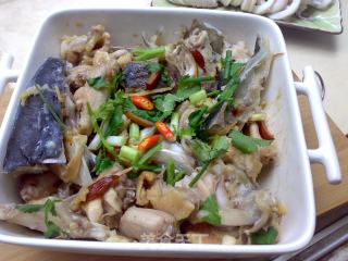 Steamed Chicken with Fish Head recipe