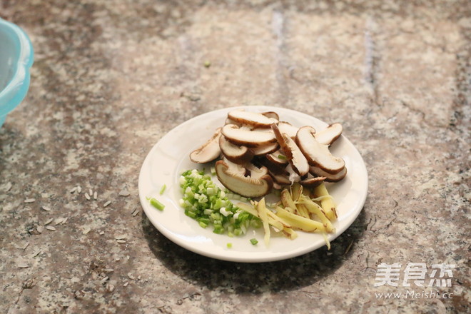 Mushroom Chicken Congee recipe