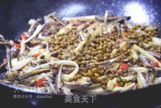 Stir-fried Dried Fish with Sour Bamboo Shoots recipe