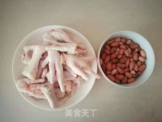 Roasted Chicken Feet with Peanuts recipe