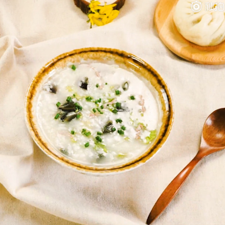 Congee with Preserved Egg and Lean Meat recipe