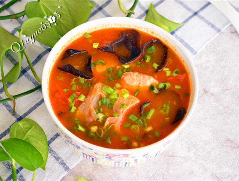 [hebei] Fungus Tomato Fish Soup recipe