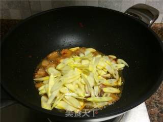 Stir-fried Pork with Huoxiang Bamboo Shoots recipe