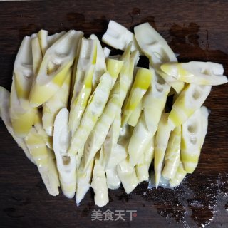 Bitter Bamboo Shoots with Pork Belly and Sauerkraut recipe