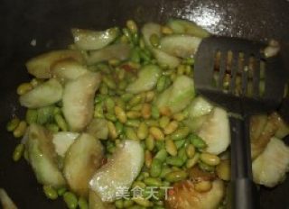Loofah Stir-fried Edamame recipe