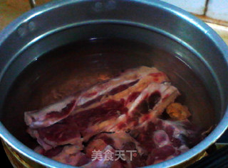 Lotus Root Red Date Beef Bone Soup recipe