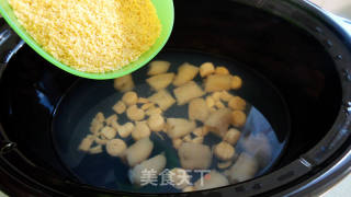 Millet Porridge with Sea Cucumber and Scallops recipe