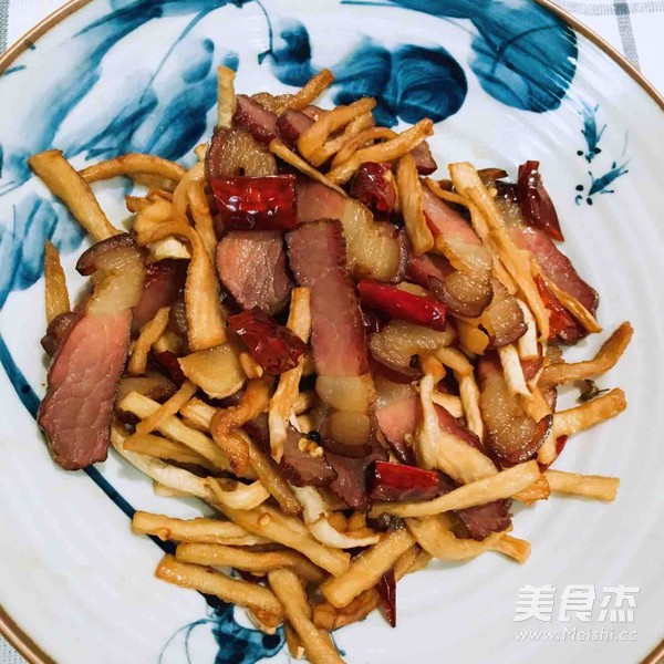 Stir-fried Bacon with Dried Radish recipe