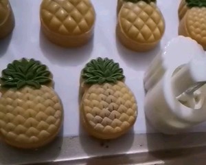 Universal Cantonese-style Mooncake Crust (made with Pineapple Mooncake) recipe