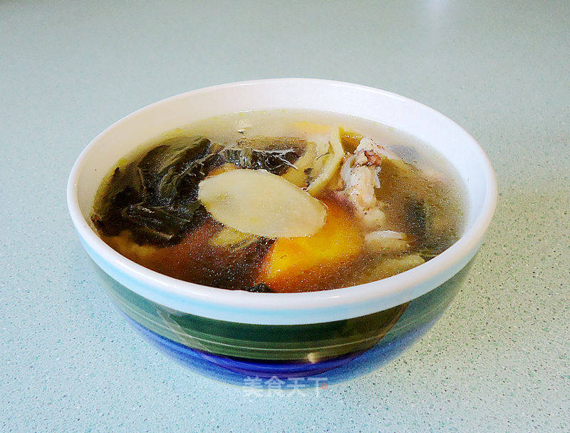 Dried Carrot Soup with Salted Pork Bone and Dried Vegetables recipe