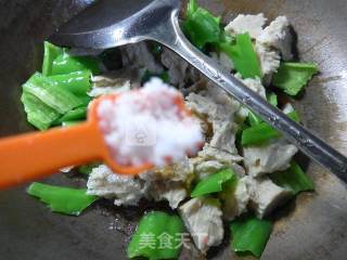 Fried Roasted Bran with Pepper recipe