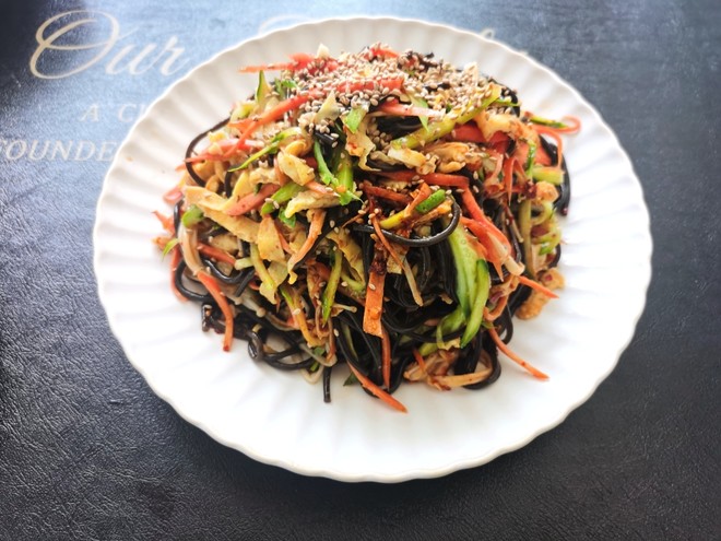 Hot and Sour Colorful Fern Root Noodles