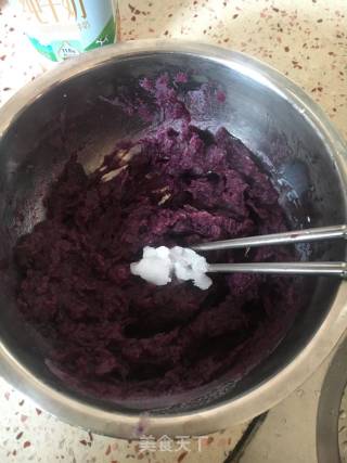 Purple Sweet Potato and Glutinous Rice Roll recipe