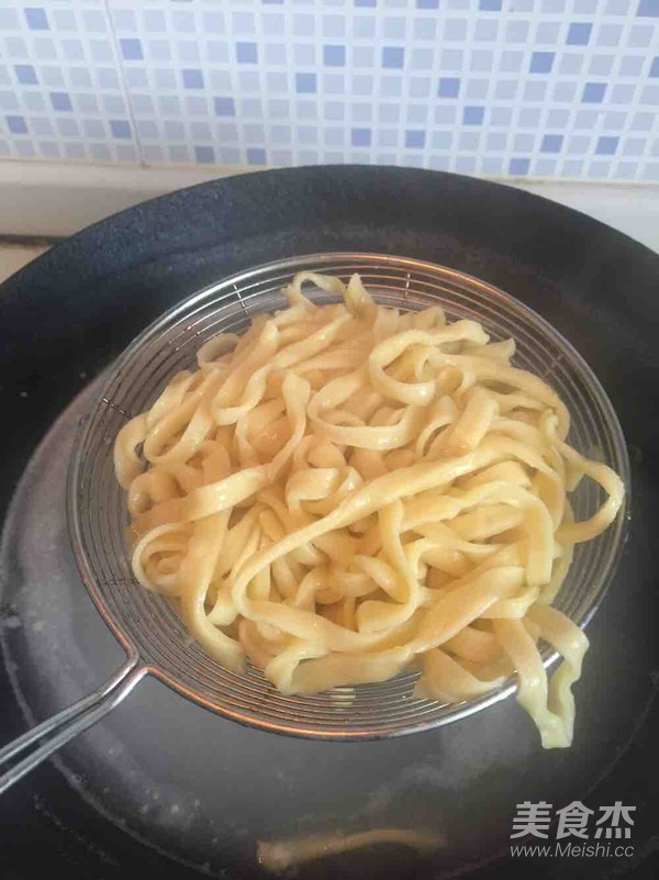 Hand-rolled Noodles with Salty and Umami Tomato Sirloin recipe