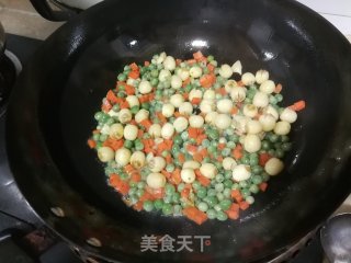 Fried Peas with Fresh Lotus Seeds recipe