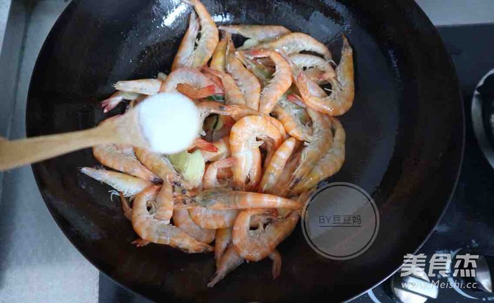 Homemade Shrimp Braised in Oil recipe