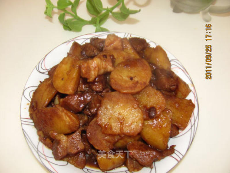 Stewed Potatoes with Meat