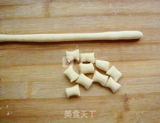 Hot and Sour Q Bomb Cat Ear Noodles recipe