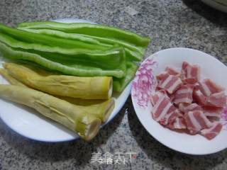 Stir-fried Pork with Bamboo Shoots and Pork with Hot Peppers recipe