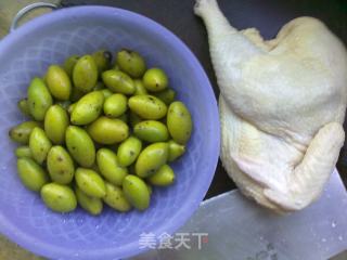 Stewed Chicken Soup with Green Olives recipe