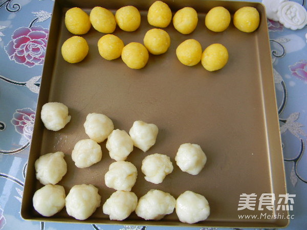 Snowy Mooncakes with Coconut Custard Filling recipe