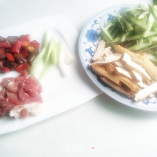 Stir-fried Tofu with Asparagus recipe