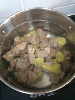 Bamboo Fungus Pork Ribs and Winter Melon Soup recipe