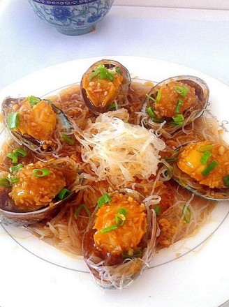 Steamed Abalone with Garlic recipe