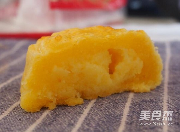 Delicious Custard Mooncakes recipe