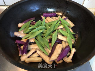 Sauce Stir-fried Eggplant Sword Beans#蛋plant# recipe