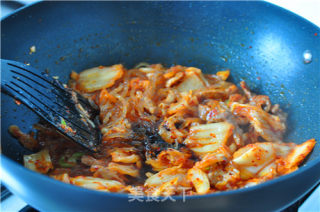 Fried Noodles with Spicy Cabbage recipe