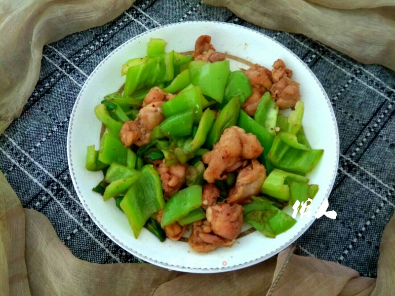Stir-fried Chicken with Hot Peppers recipe