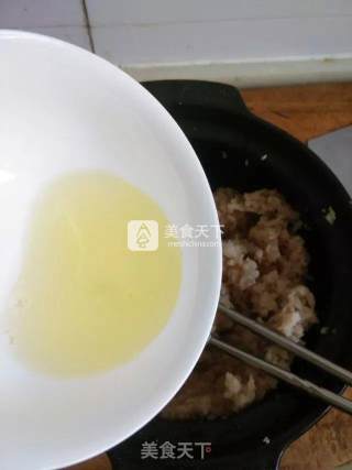 Produced by Huang Huang [q-bomb and Smooth Fish Balls] recipe