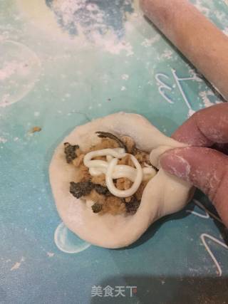Seaweed Pork Floss Bun recipe