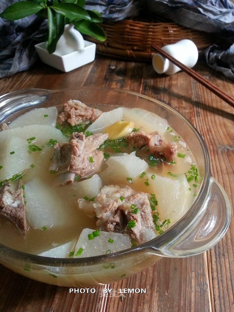 Beauty and Weight Reduction~~white Radish Stewed Pork Ribs Soup recipe