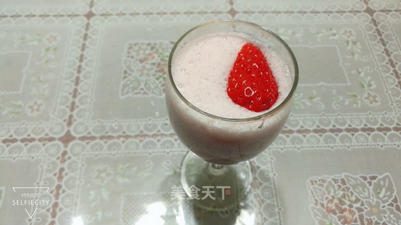 Homemade Strawberry Milkshake recipe
