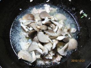 Stewed Pleurotus with Meat recipe