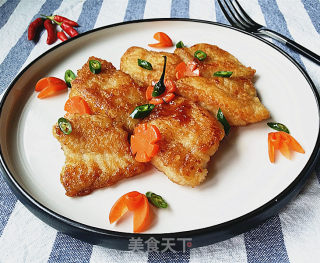 Pan-fried Pansa Fish with Salad Sauce recipe