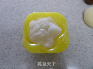 Snowy Mooncakes... Microwave Version recipe